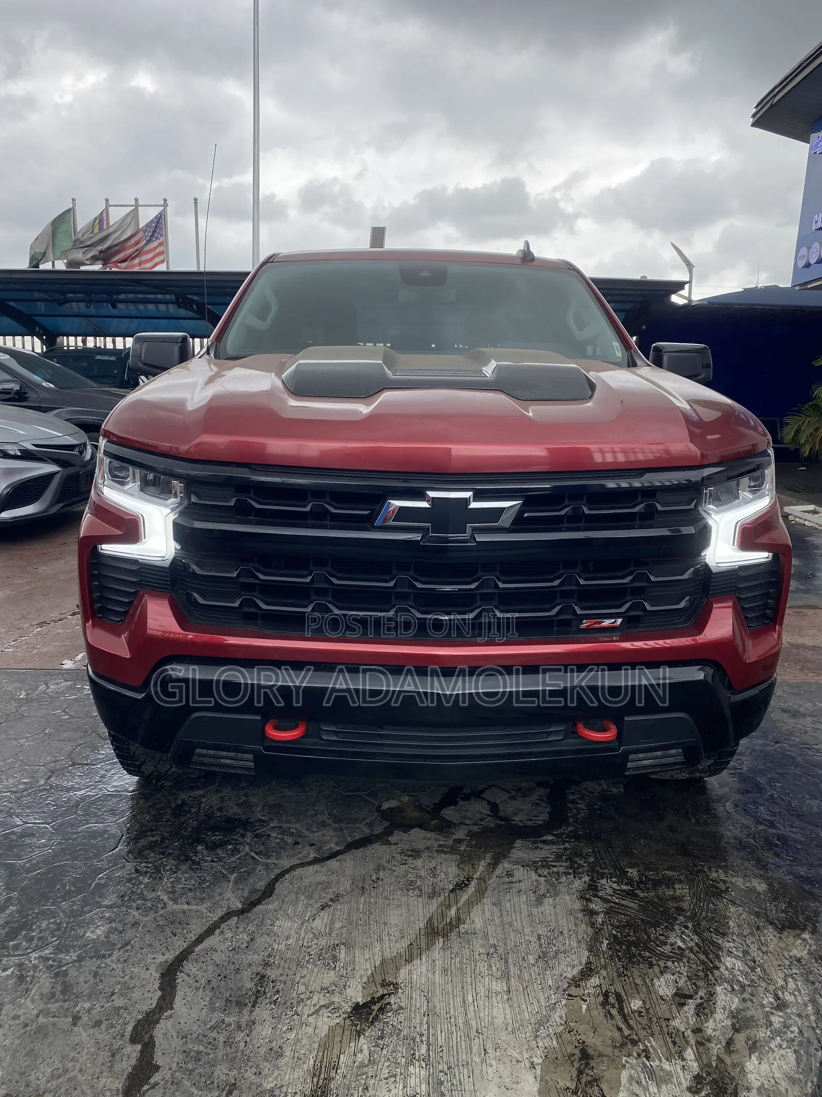 Chevrolet Silverado 2023 Red