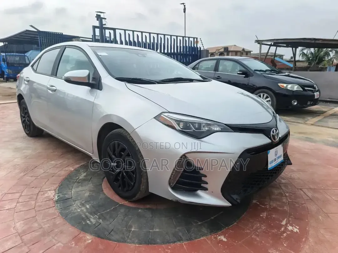 Toyota Corolla 2018 Silver