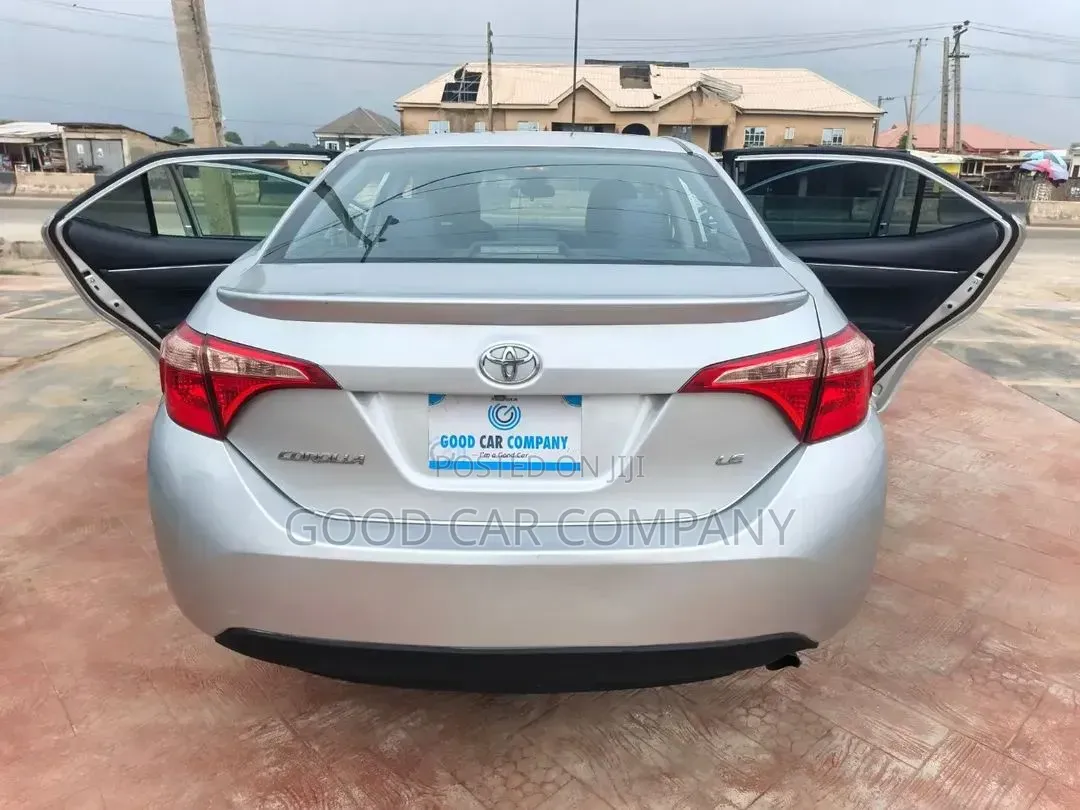 Toyota Corolla 2018 Silver