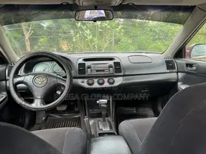 Toyota Camry LE 4dr Sedan (2.4L 4cyl 5M) 2004 Burgundy