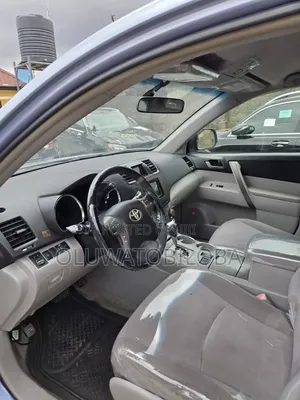 Toyota Highlander 2010 Blue