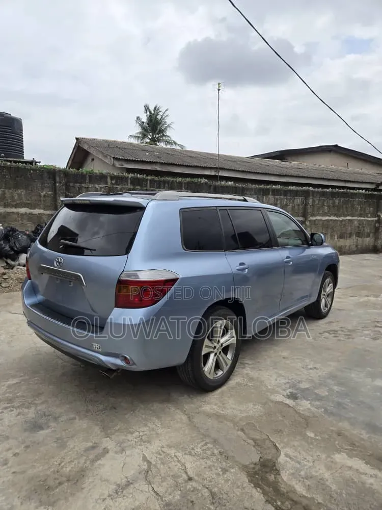 Toyota Highlander 2010 Blue