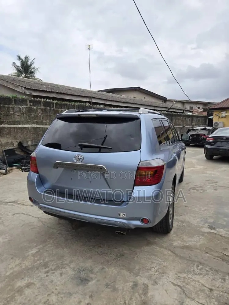 Toyota Highlander 2010 Blue