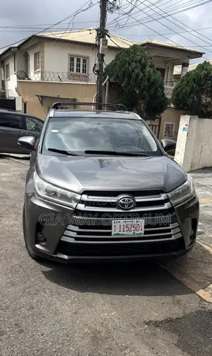 Toyota Highlander Limited 4dr SUV AWD (3.5L 6cyl 6A) 2015 Gray