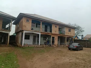 10bdrm Block of Flats in Benin City for sale