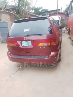 Honda Odyssey 2004 Red