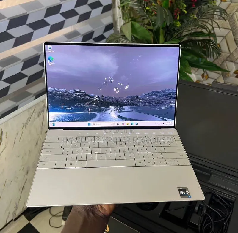 Laptop Dell XPS 13 9320 32GB Intel Core i7 SSD 512GB