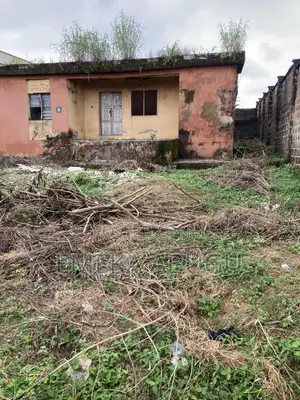 For Sale: A Standard Plot Land With a Demolish-Able Structure