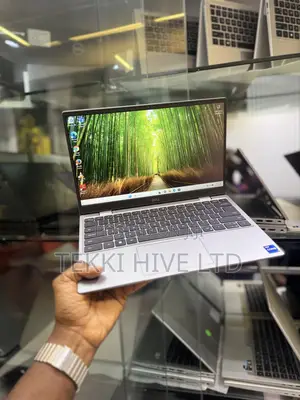 Laptop Dell Latitude 3320 8GB Intel Core i7 SSD 512GB