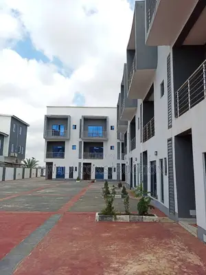 4bdrm Duplex in Gaduwa for rent