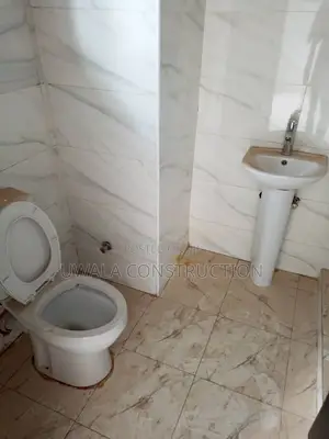 4bdrm Duplex in Gaduwa for rent