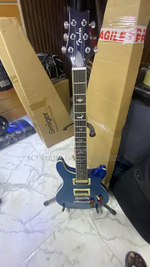 Fender Lead Guitarin