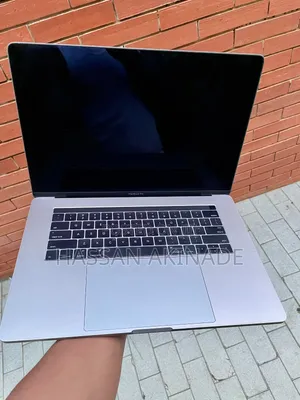 Laptop Apple MacBook Pro 2016 16GB Intel Core i7 SSD 256GB