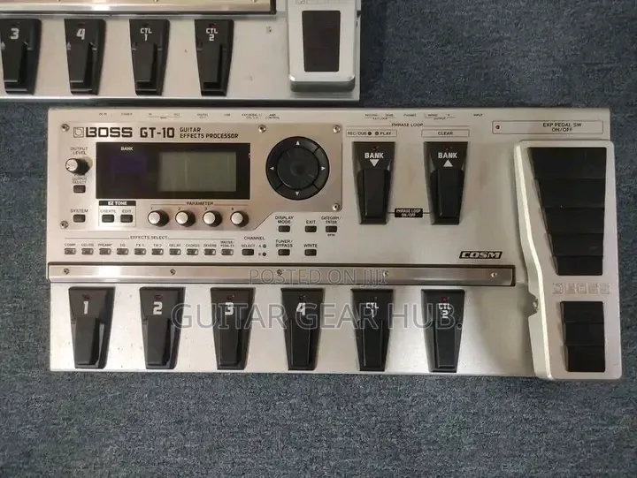 BOSS Gt 10 Effect Pedal.