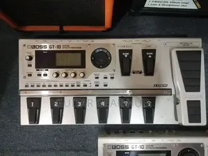 BOSS Gt 10 Effect Pedal.