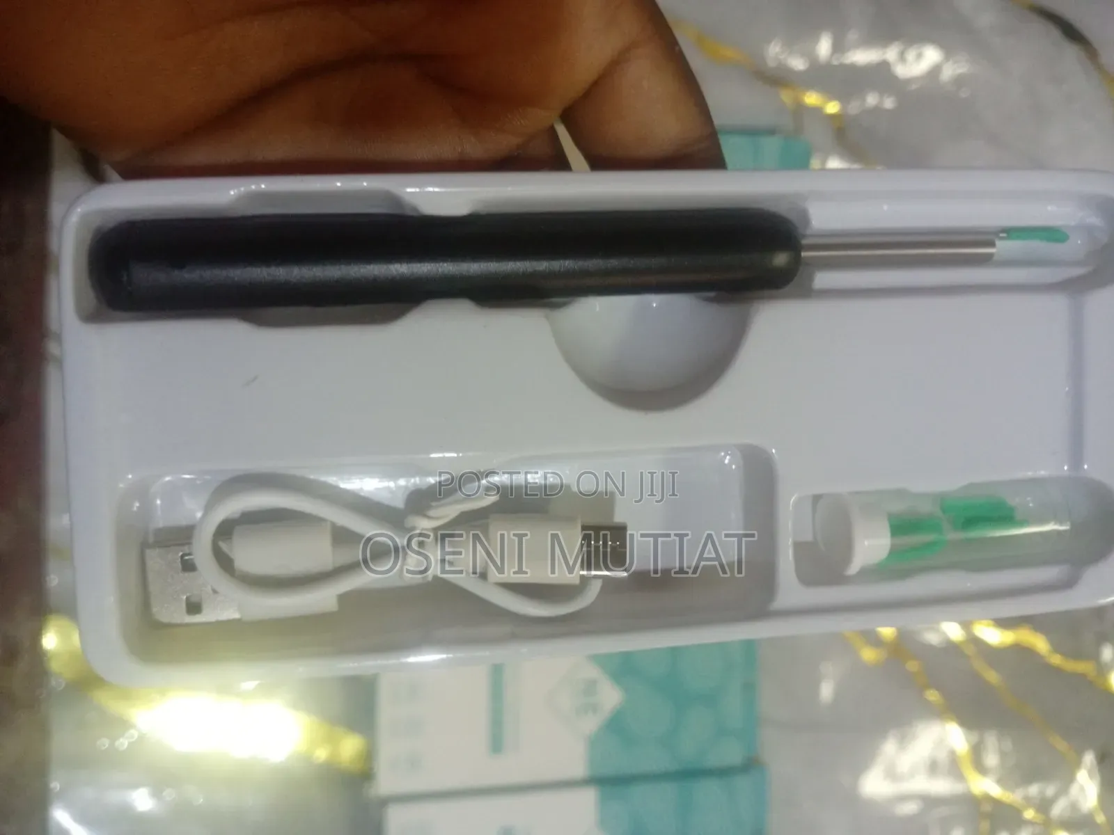 Wireless Visual Earpick