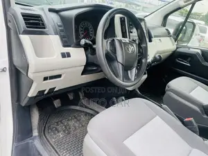 Toyota HiAce 2022 White