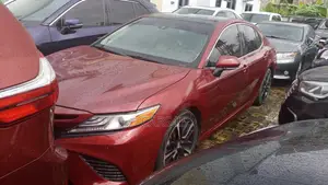 Toyota Camry XSE FWD (2.5L 4cyl 8AM) 2018 Red