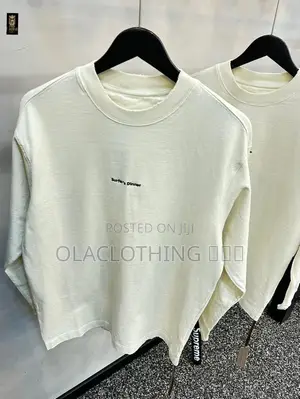 PREMIUM LUXURY Sweatop Now Available at Store 🏬🛍✅