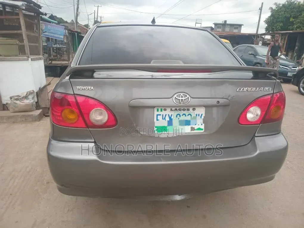 Toyota Corolla 2004 Gray
