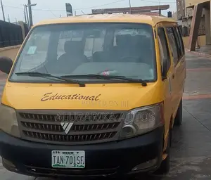 Foton View 2005 Yellow