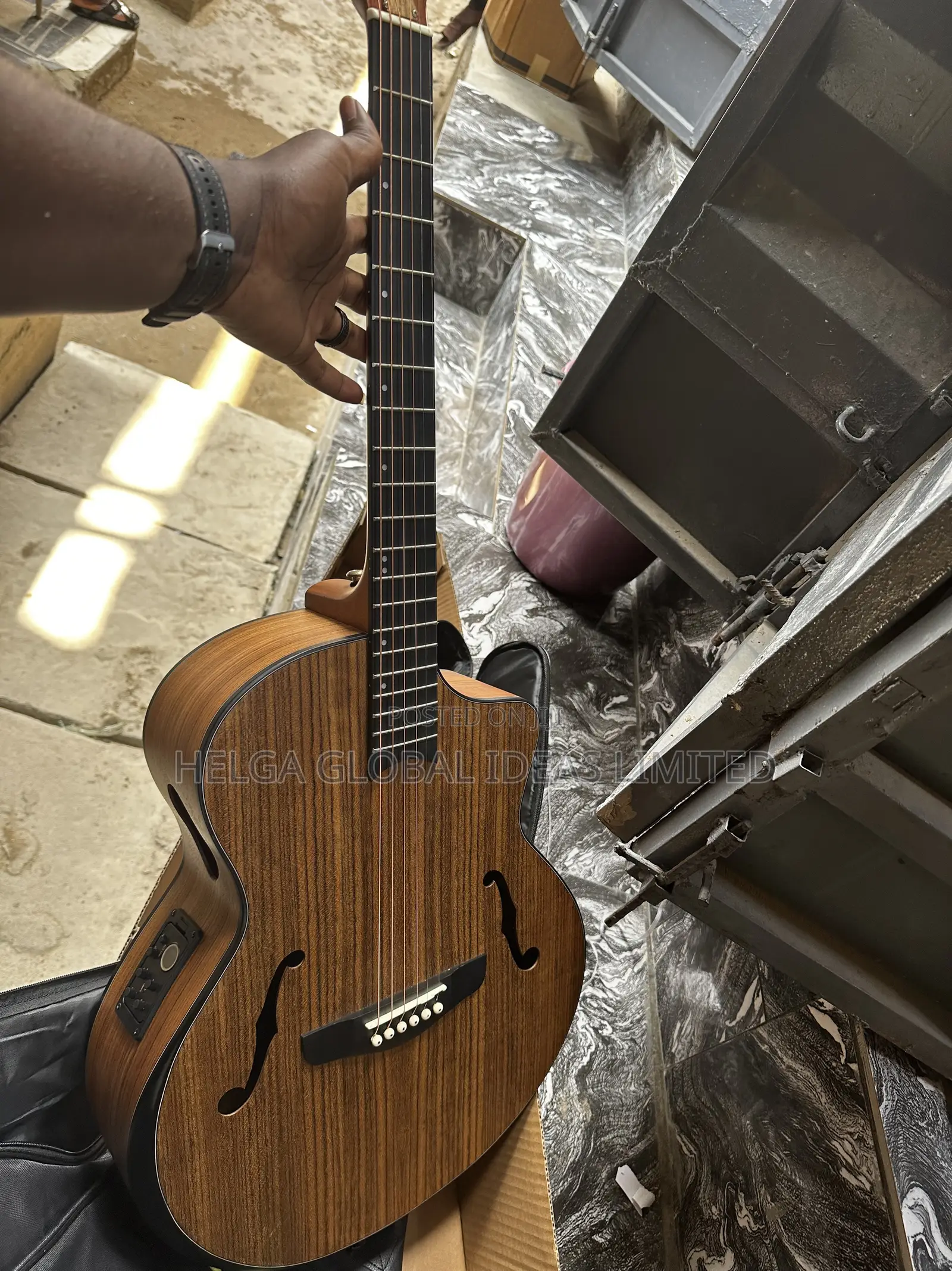 Deviser Electro Acoustic Guitar