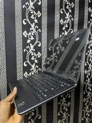 Laptop Dell Latitude 12 7250 8GB Intel Core i7 SSD 256GB