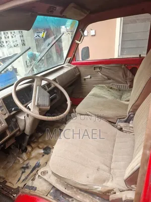 Mazda E2200 1990 Red