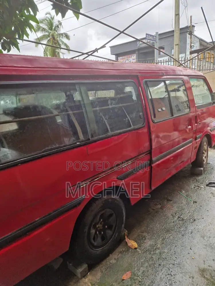 Mazda E2200 1990 Red