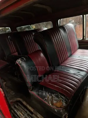 Mazda E2200 1990 Red