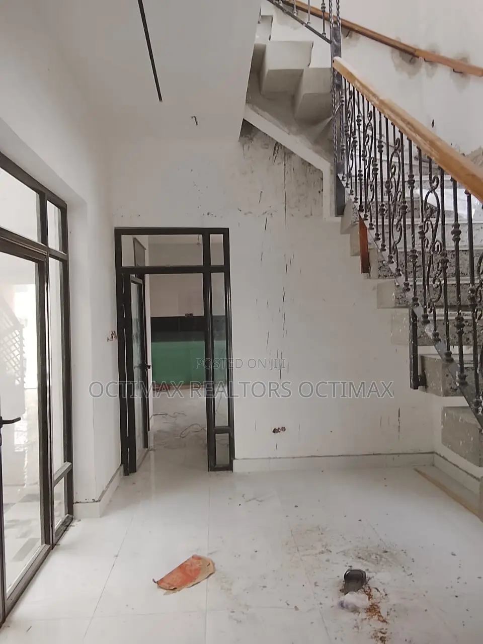 Luxury 4-Bedroom Fully Detached Duplex With Private Pool