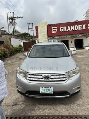Toyota Highlander 2013 Silver