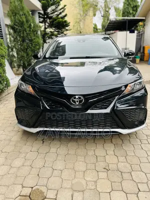 Toyota Camry SE 2022 Blue