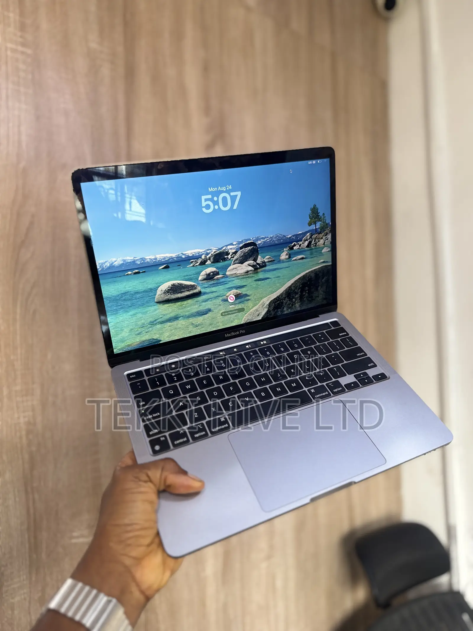 Laptop Apple MacBook Pro 2020 16GB Apple M1 SSD 256GB
