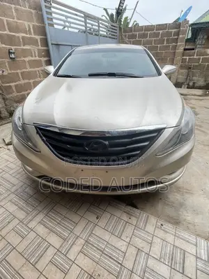 Hyundai Sonata GLS Sedan FWD (2.4L 4cyl 6A) 2012 Gold
