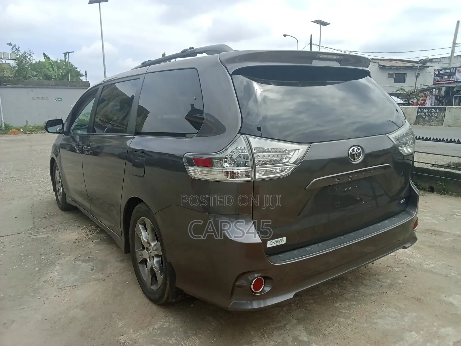 Toyota Sienna 2012 Silver