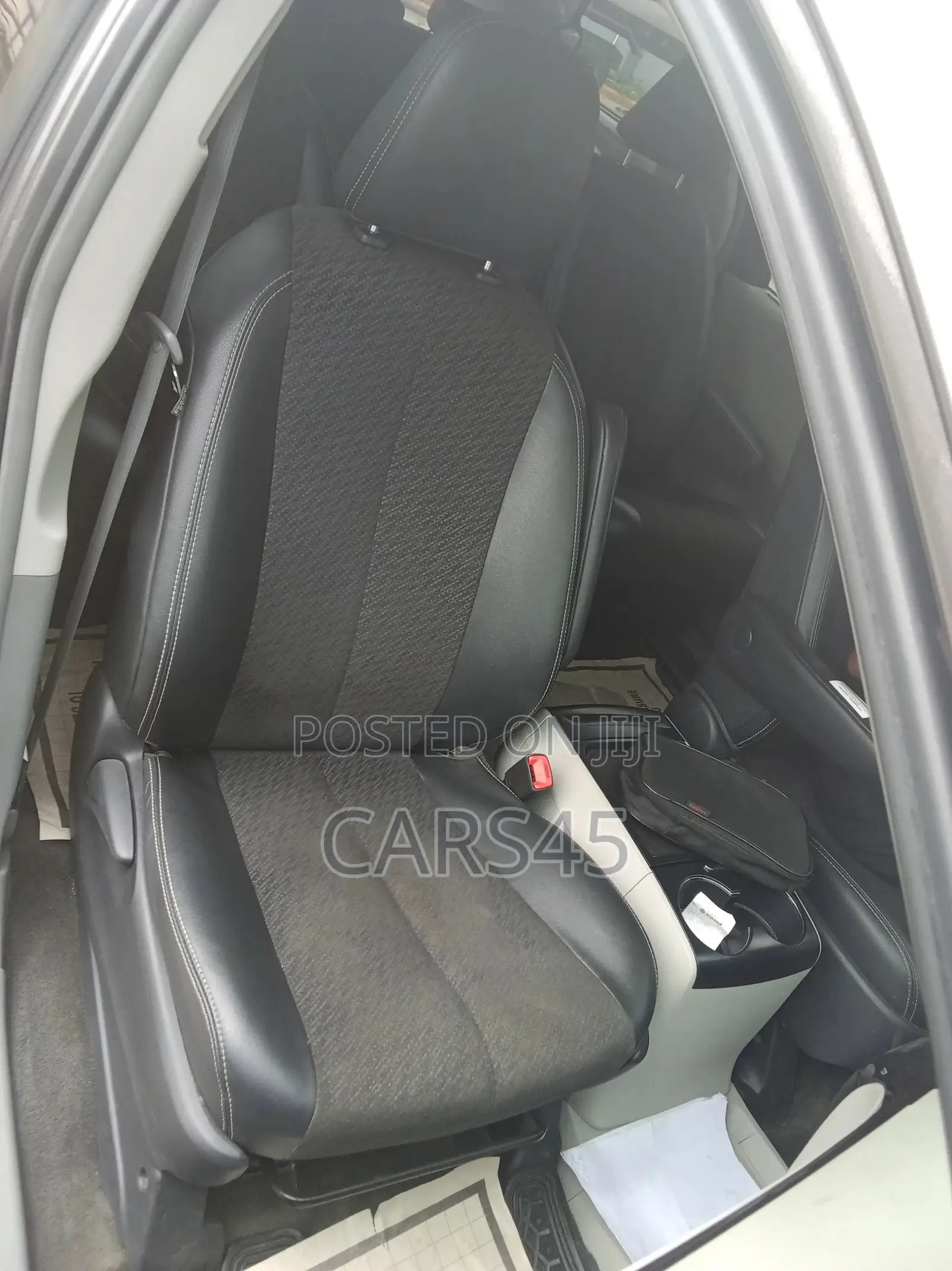 Toyota Sienna 2012 Silver