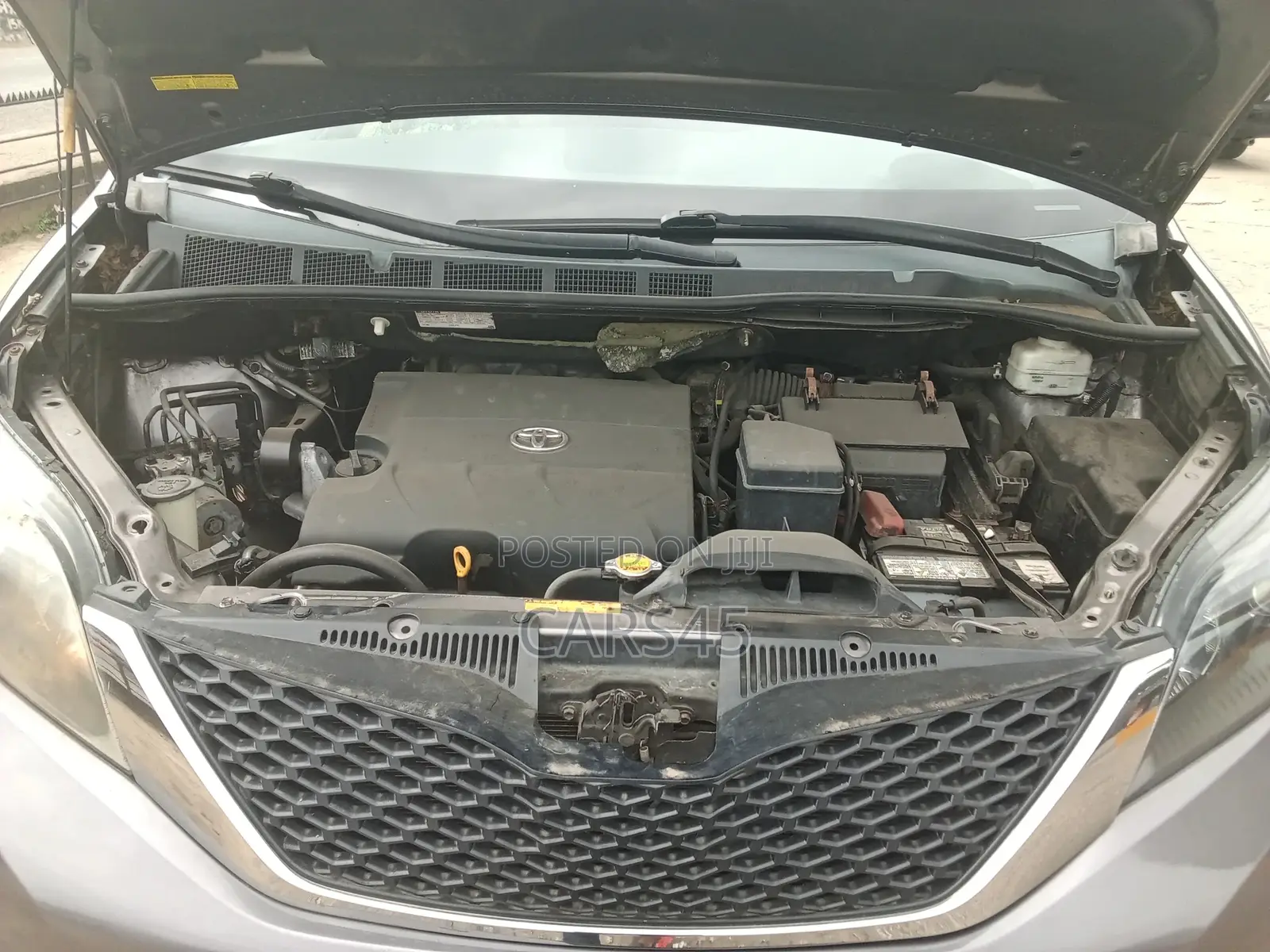 Toyota Sienna 2012 Silver