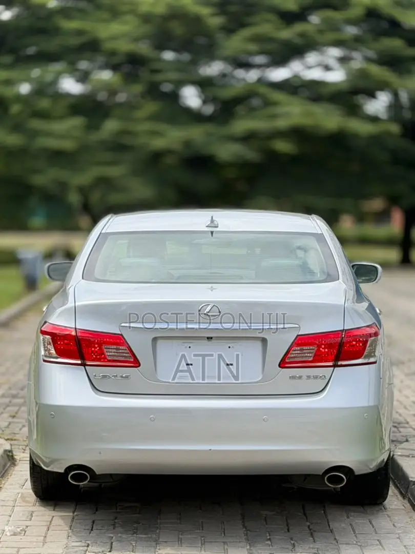 Lexus ES 2012 Silver