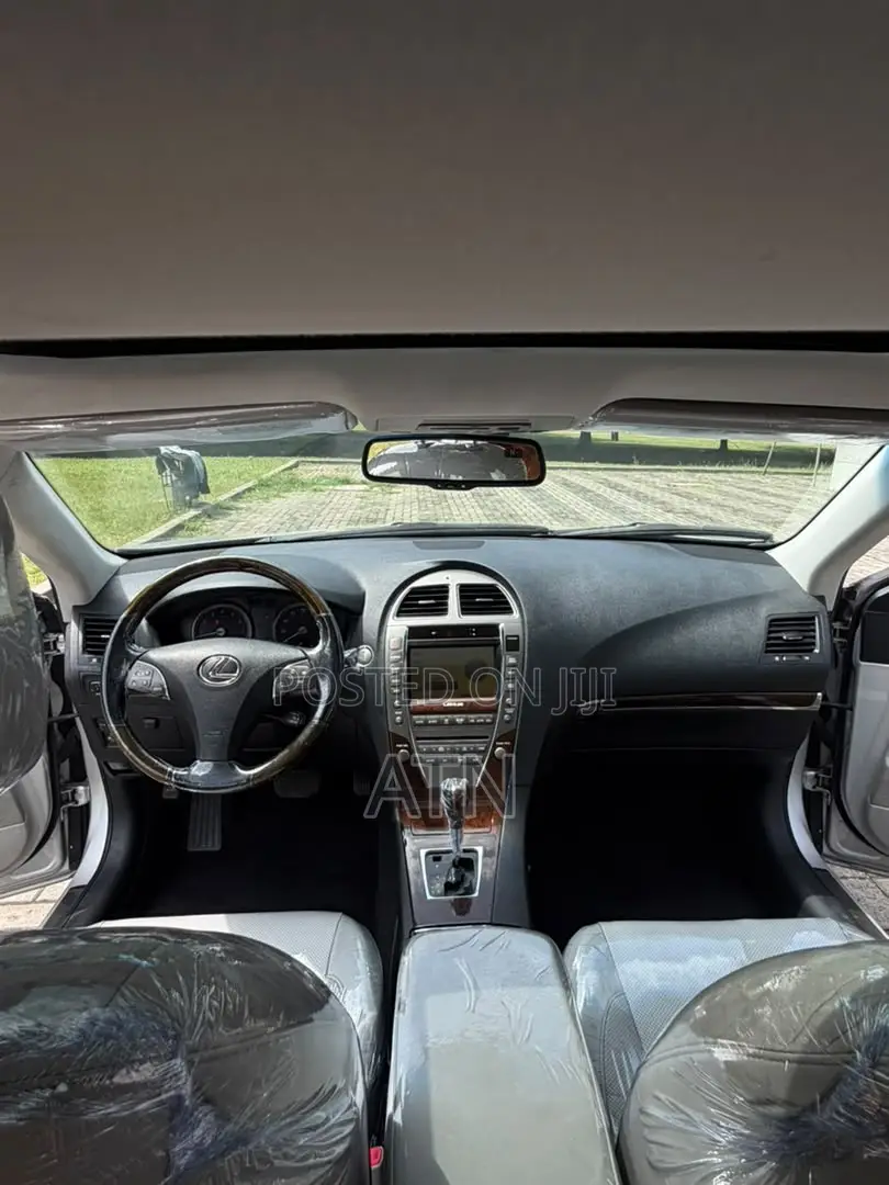 Lexus ES 2012 Silver