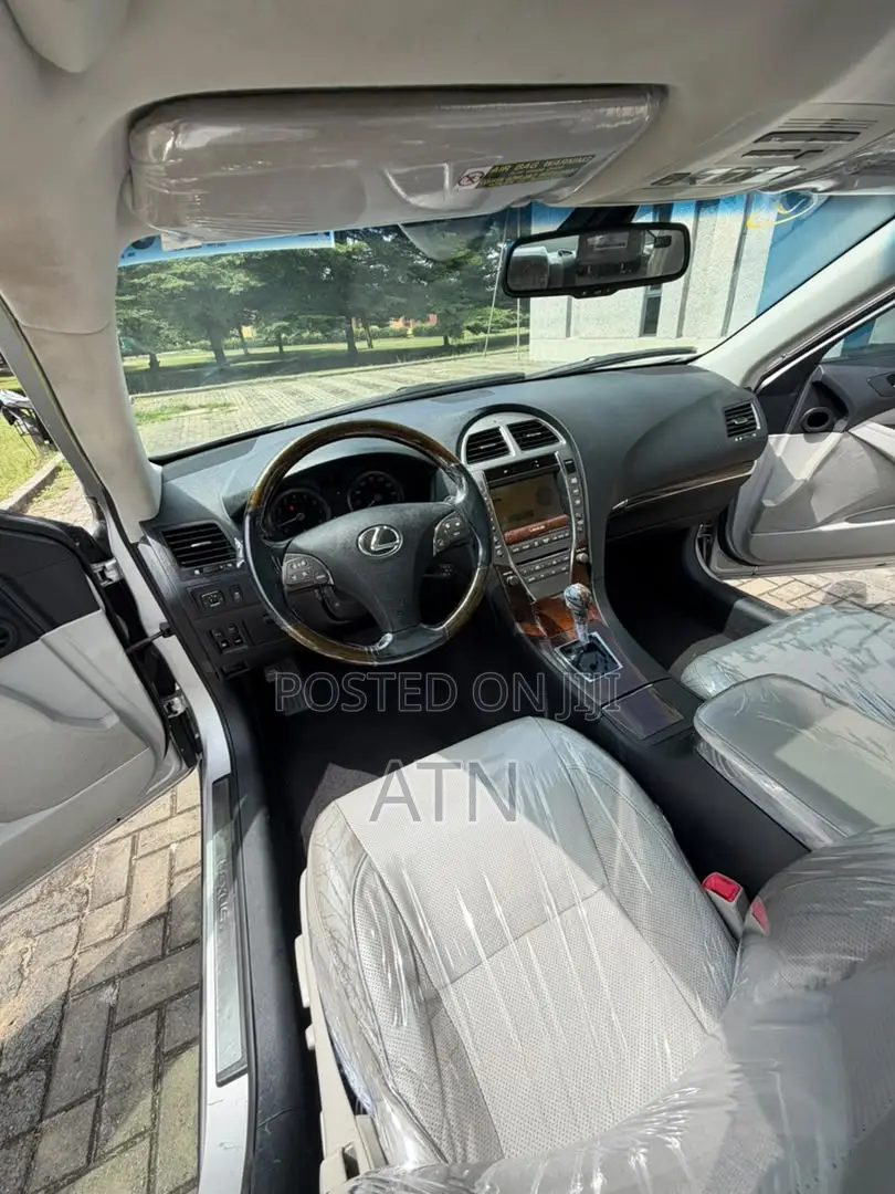 Lexus ES 2012 Silver