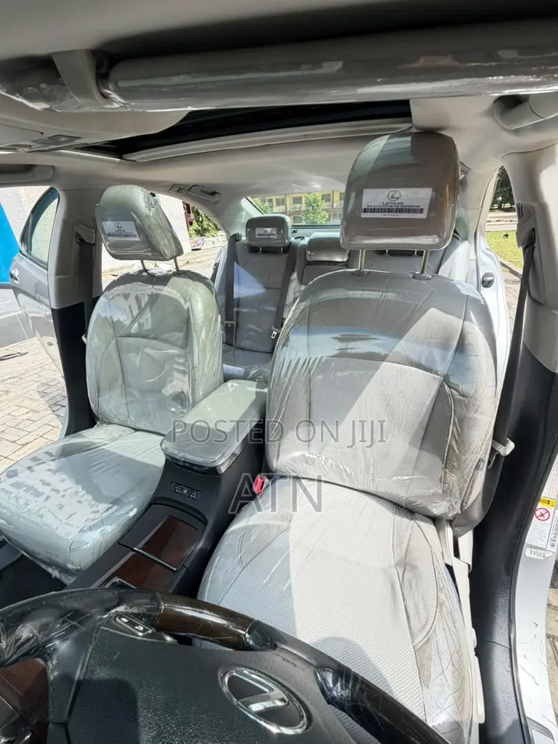 Lexus ES 2012 Silver
