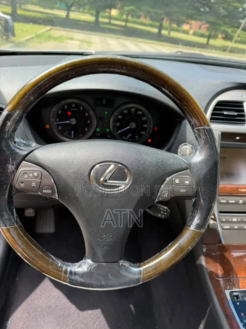 Lexus ES 2012 Silver