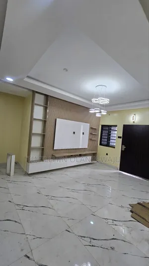 2bdrm Apartment in Alalubosa for rent