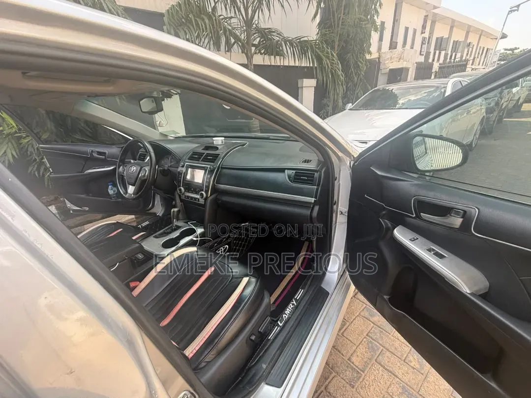 Toyota Camry 2014 Silver