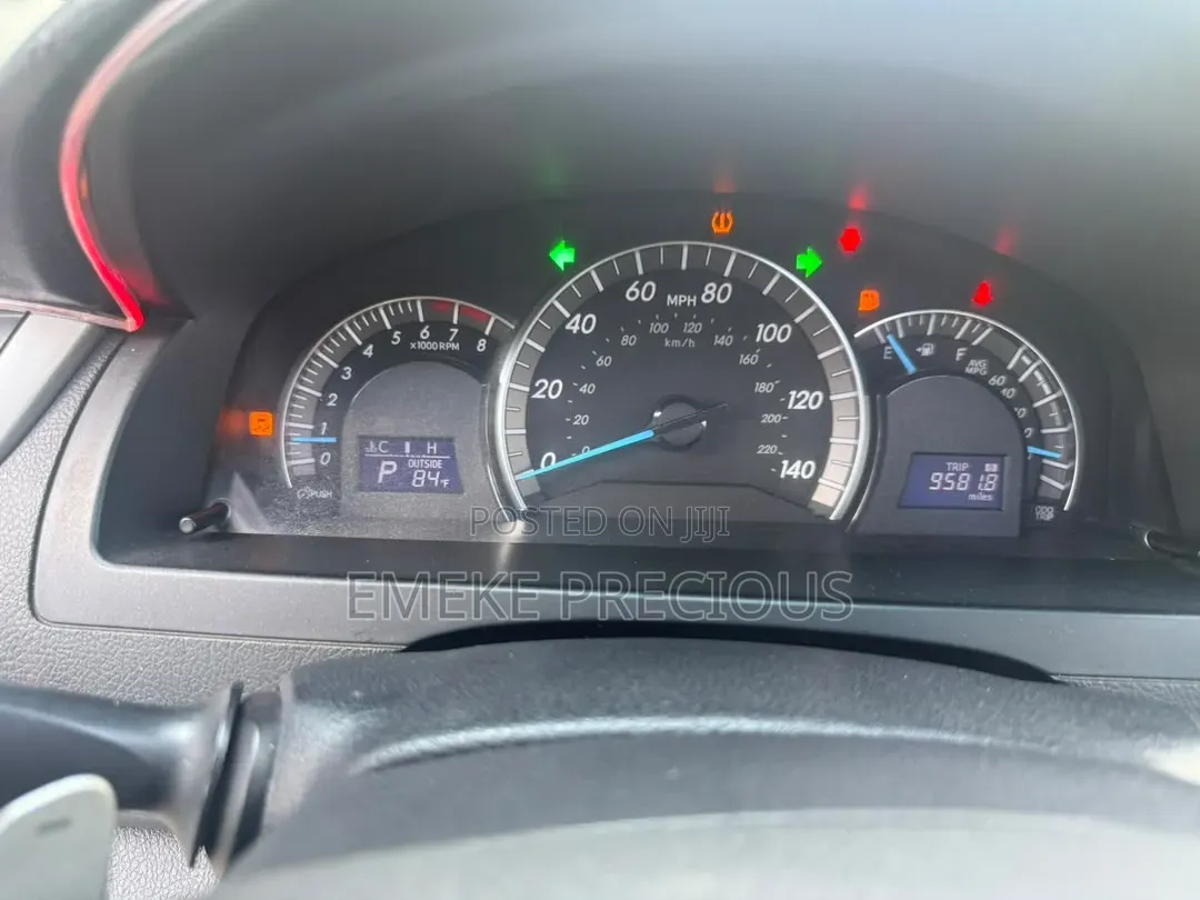 Toyota Camry 2014 Silver