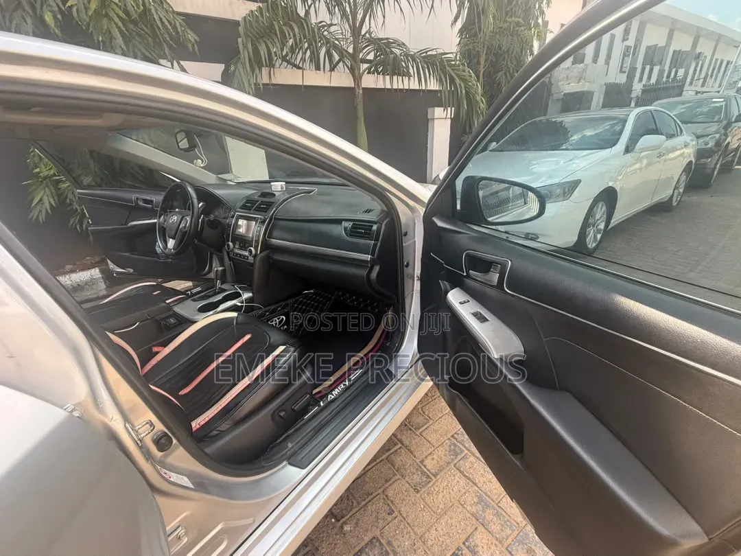 Toyota Camry 2014 Silver