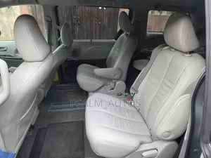 Toyota Sienna XLE 7 Passenger 2011 Gray