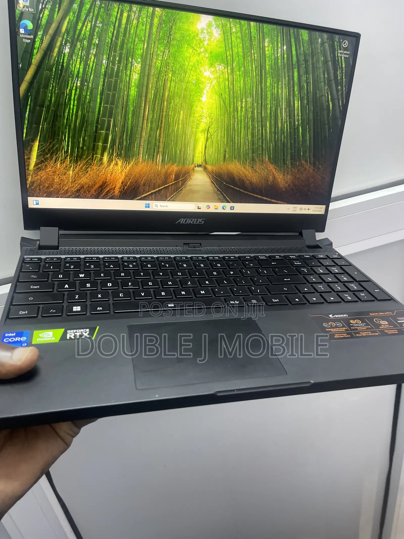 Laptop Gigabyte AORUS 15P 16GB Intel Core i7 SSD 1T
