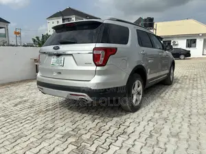 Ford Explorer Limited 4dr SUV (3.5L 6cyl 6A) 2016 Silver